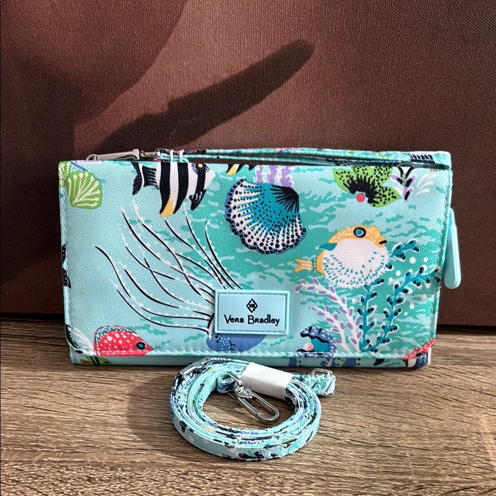 VB Lighten Up RFID Wallet Crossbody Antilles Treasure NWT